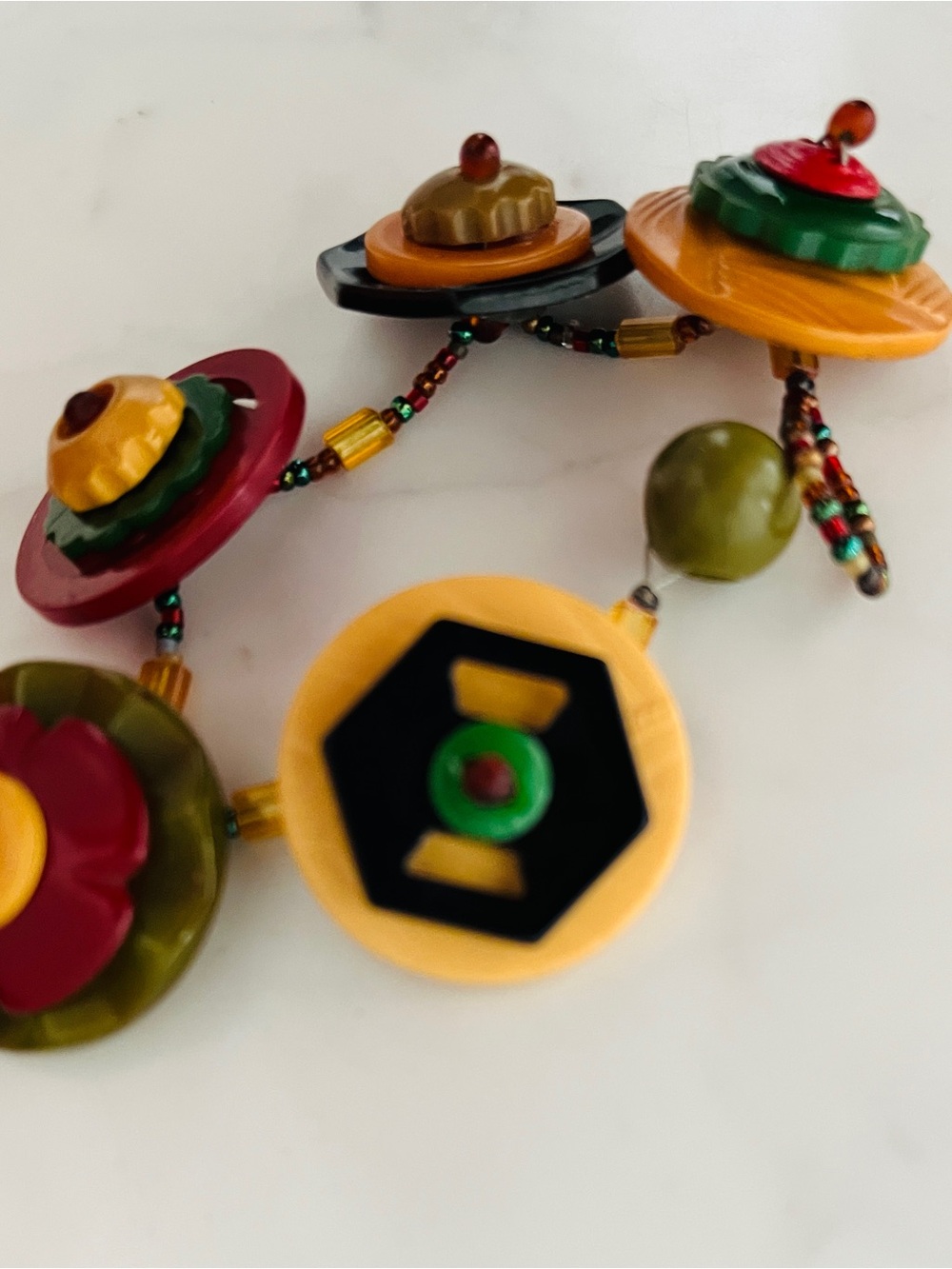 Vintage Bakelite Buttons Triple Stacked Buttons Beaded Bracelet - Picture 7 of 10